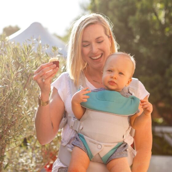 Infantino Flip 4-i-1 bärsele ljusgrå