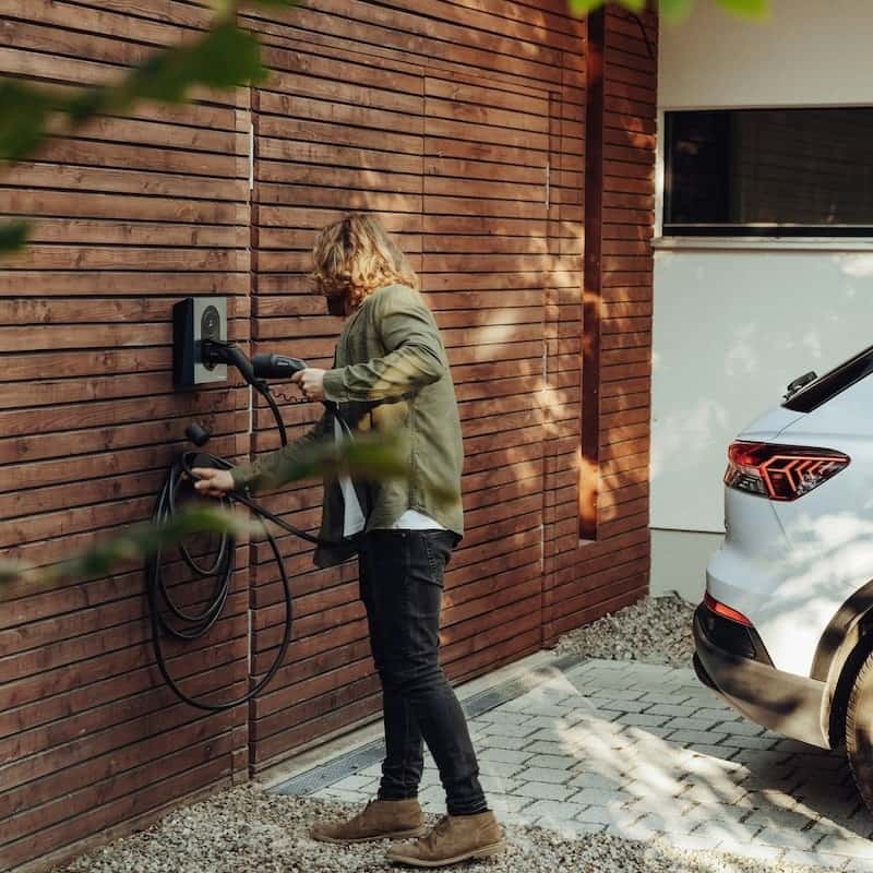500 kr studentrabatt på laddboxar hos Evify
