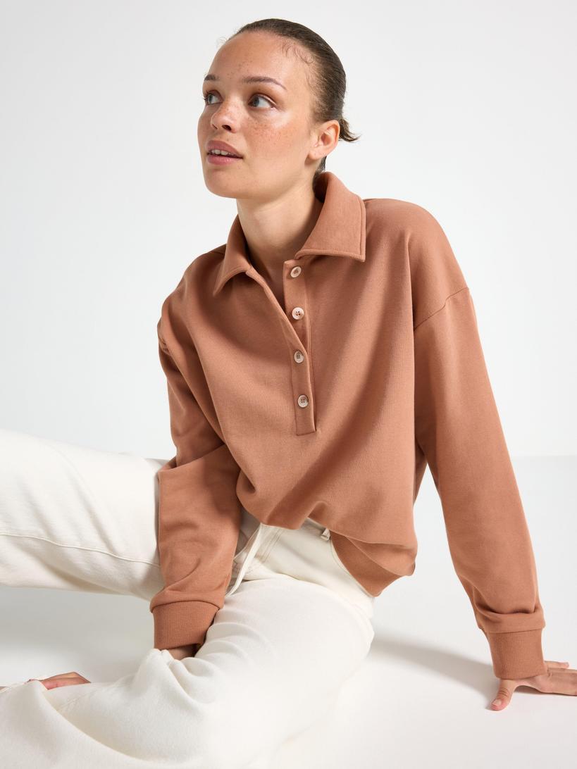 Stickad polotröja för damer