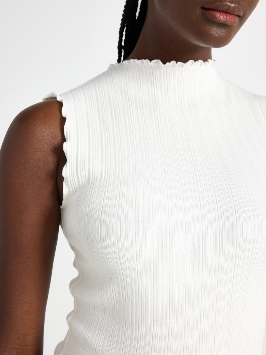 Elegant ärmlös damtopp