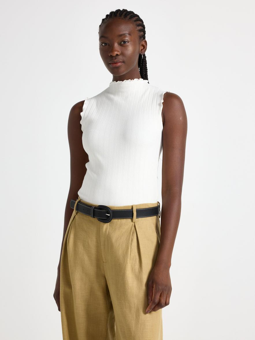 Elegant ärmlös damtopp