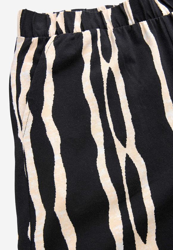 Korta Culottes i Svart Mönstrad Stil