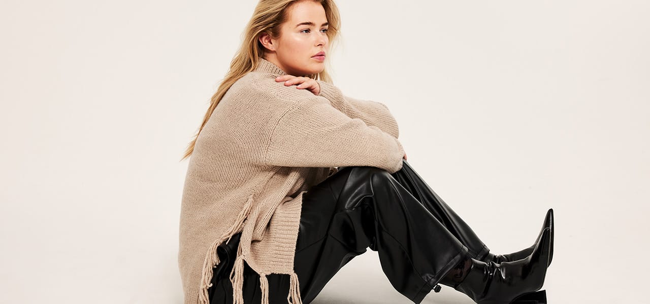 Röd Stickad Babykofta från Newbie