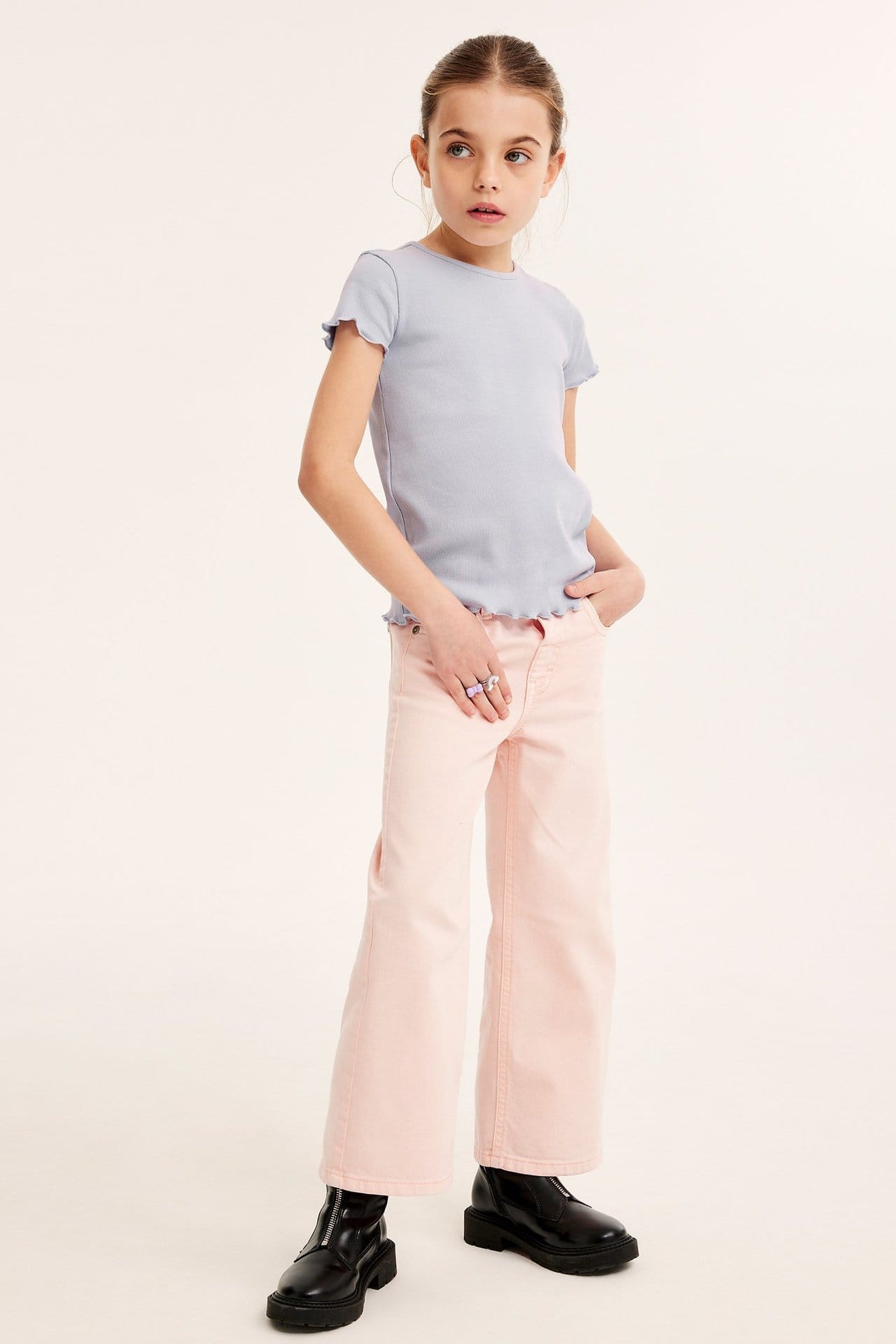 Kortärmad ribbad lila barntröja