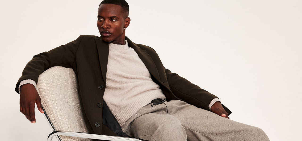 Offwhite baby skjorta med jordgubbsmönster