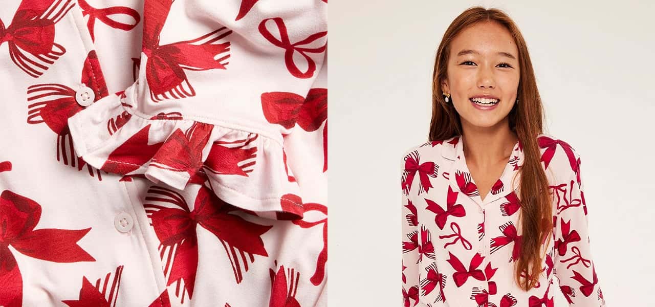 Offwhite baby skjorta med jordgubbsmönster