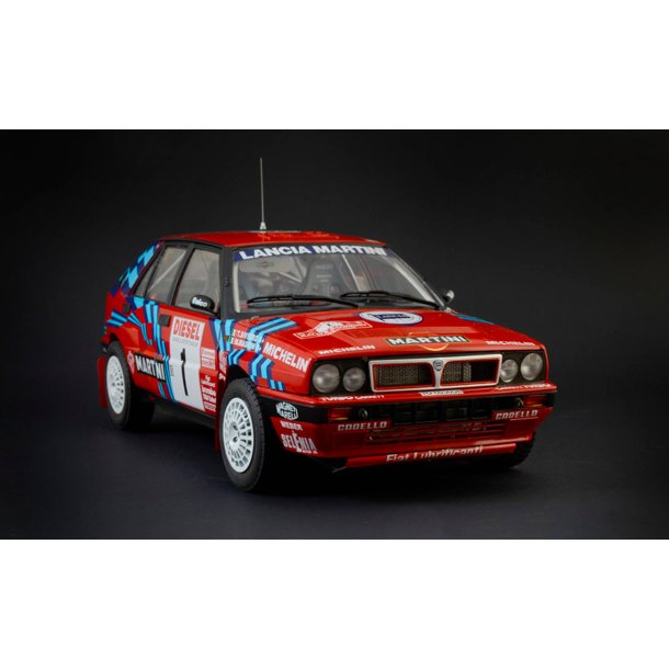 Italeri 1:12 Lancia Delta HF Integrale Sanremo Modellkit