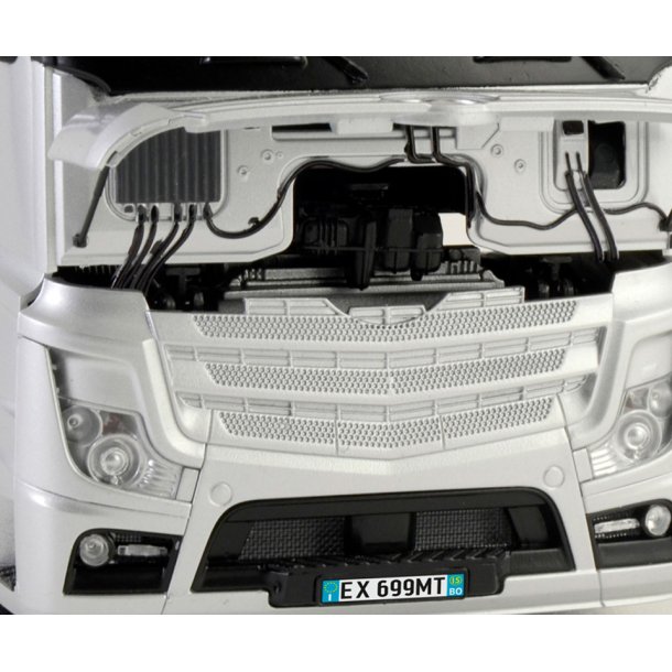 Italeri Mercedes Actros MP4 Lastbil 1:24