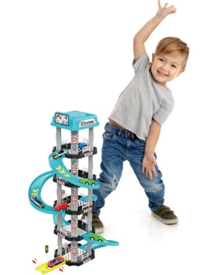 Parkeringshus med helikopterplatta och 2 leksaksbilar - 5 våningar