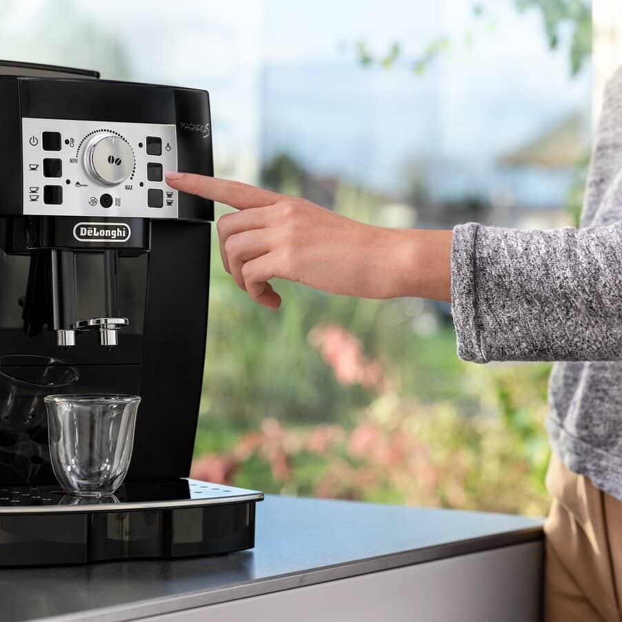 De'Longhi Magnifica S Espresso Machine