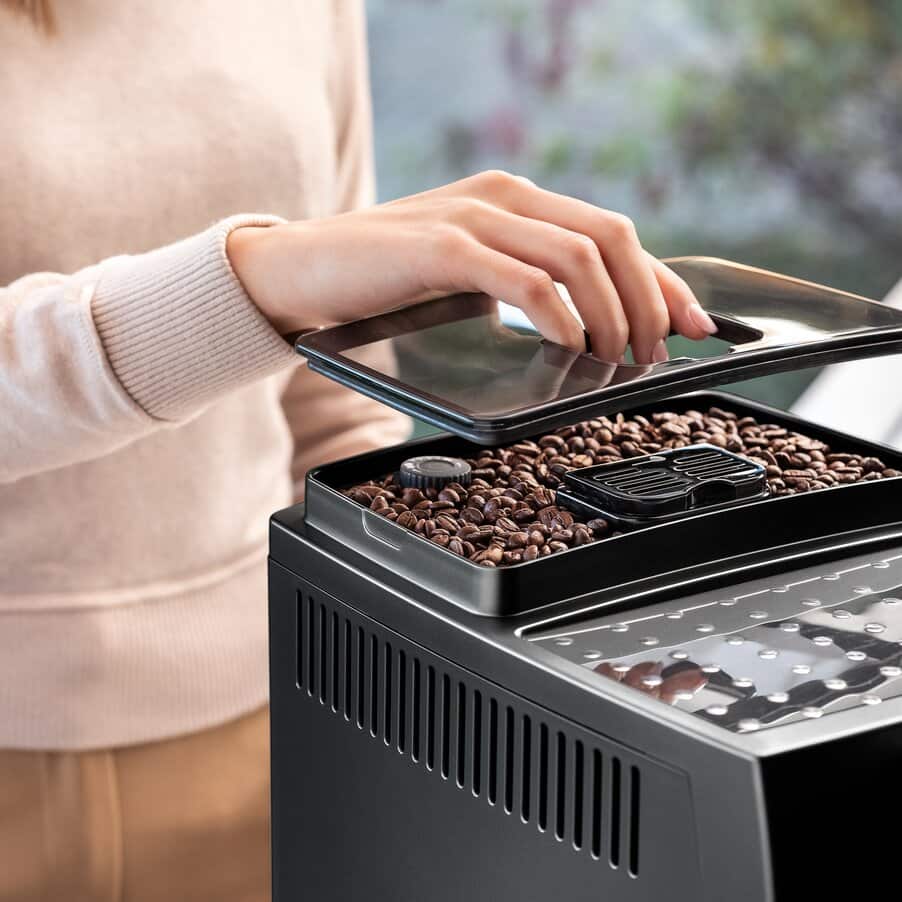 De'Longhi Magnifica S Espresso Machine