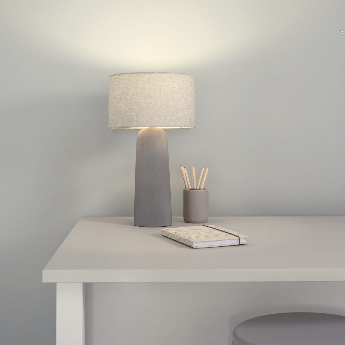 Northlight Malte Bordslampa i Betong 43 cm