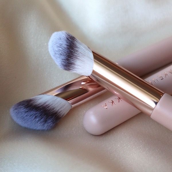 Luxury Daily Silk Concealer Brush