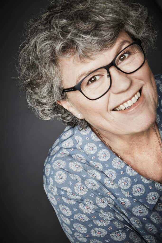 Tolv otämjda hästar Pocketbok