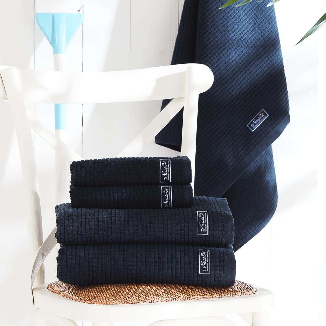 Fisher Island Navy Handduksset Newport