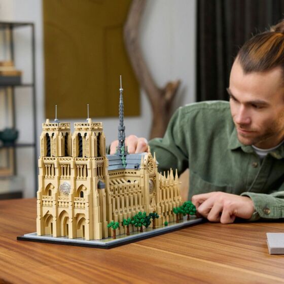 LEGO Architecture Notre-Dame de Paris Set