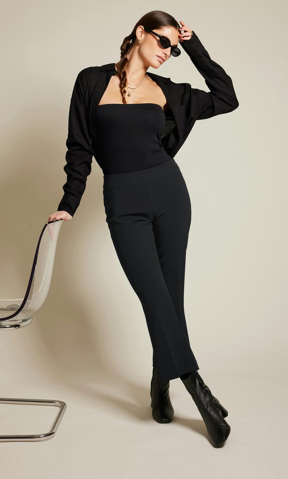 Svart Amelie Croppad Flare Byxa Dam