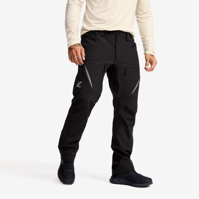 Upp till 60 % rabatt på friluftskläder hos RevolutionRace