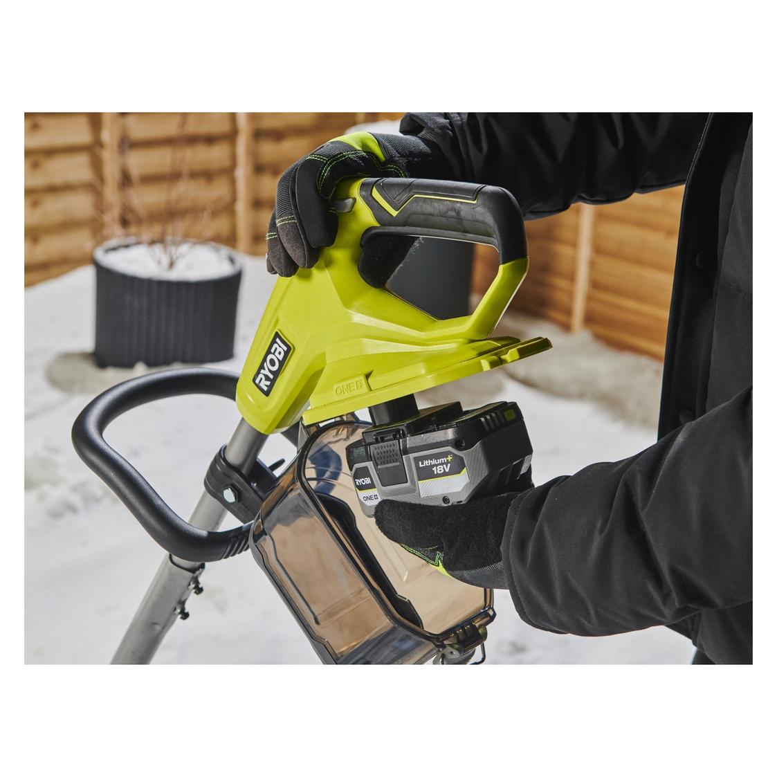 Ryobi ONE+ 18V Batteridriven Snöslunga 250mm