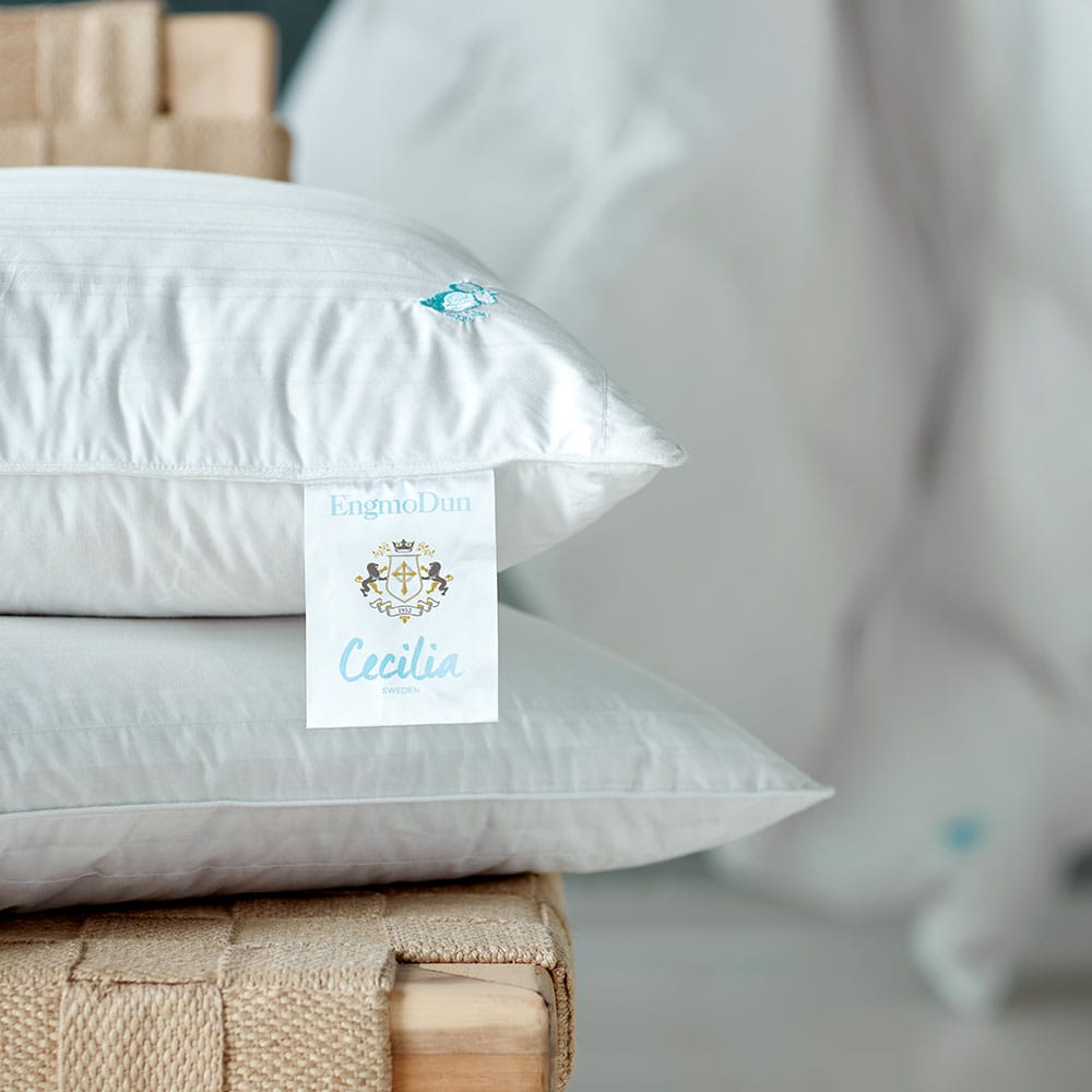 Cecilia Medium Kudde för Sido- och Ryggsömn