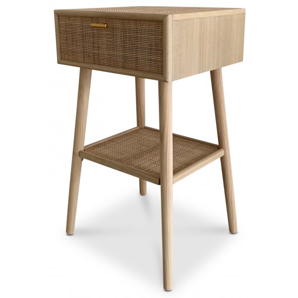 Sängbord i rotting med mässingsdetaljer