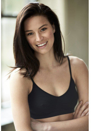 Elegant sömlös damtopp från Emilia