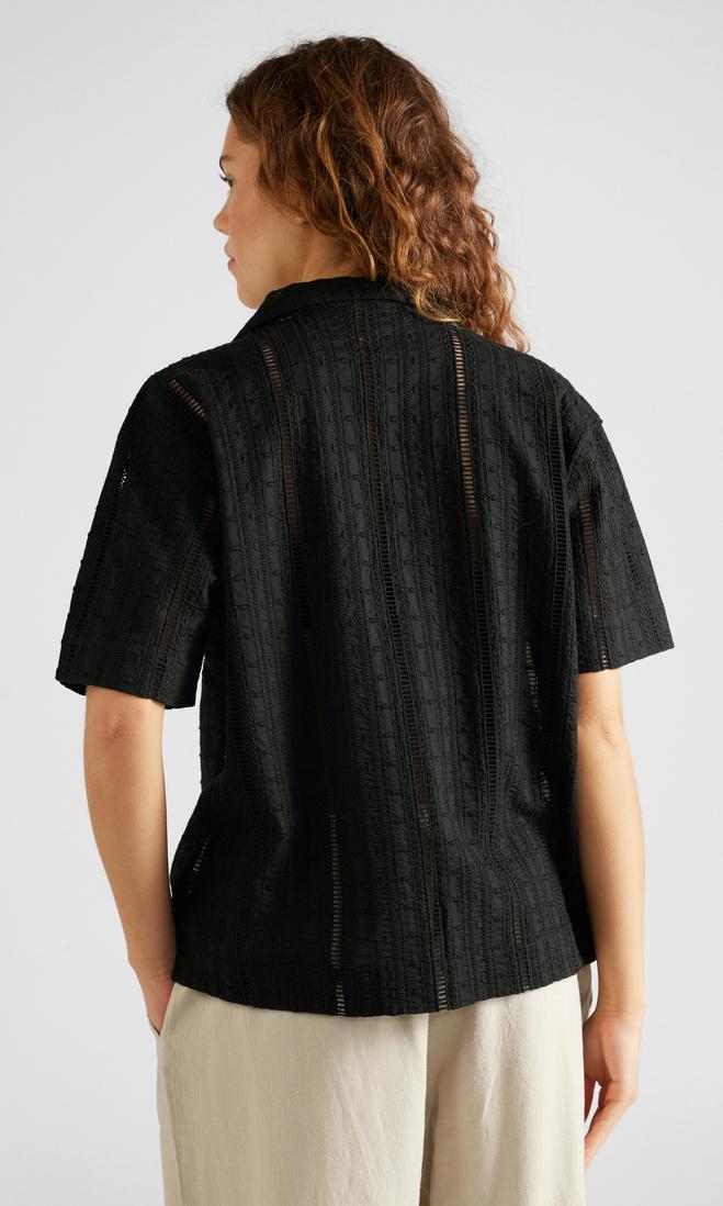 Yôke Broderad Kortärmad Svart Skjorta Dam