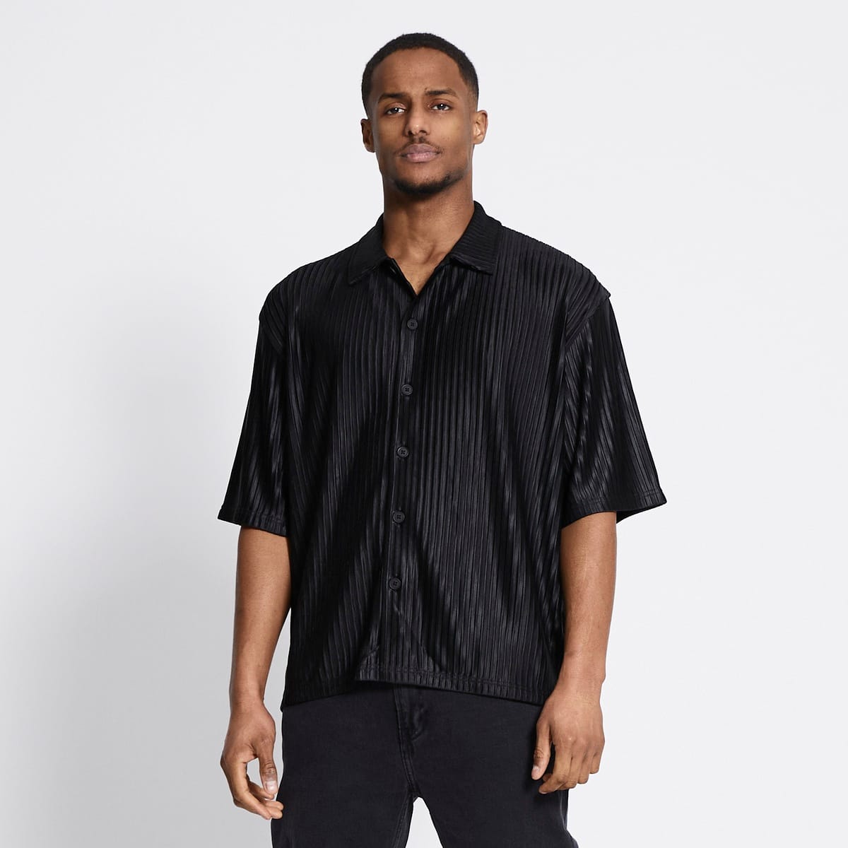 Classic Short Sleeve Pleated Shirt