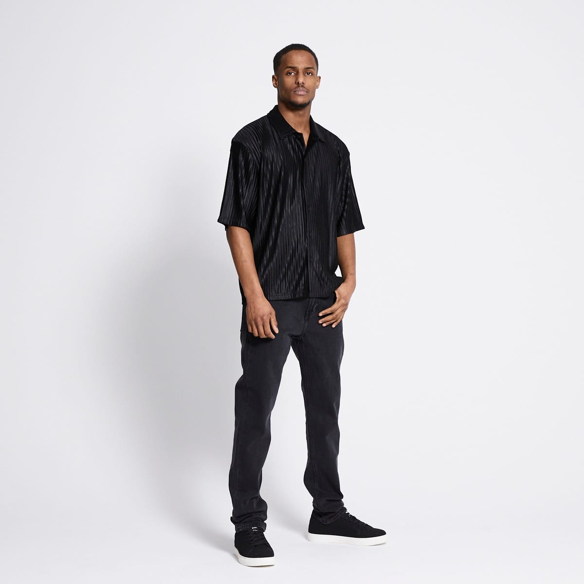 Classic Short Sleeve Pleated Shirt