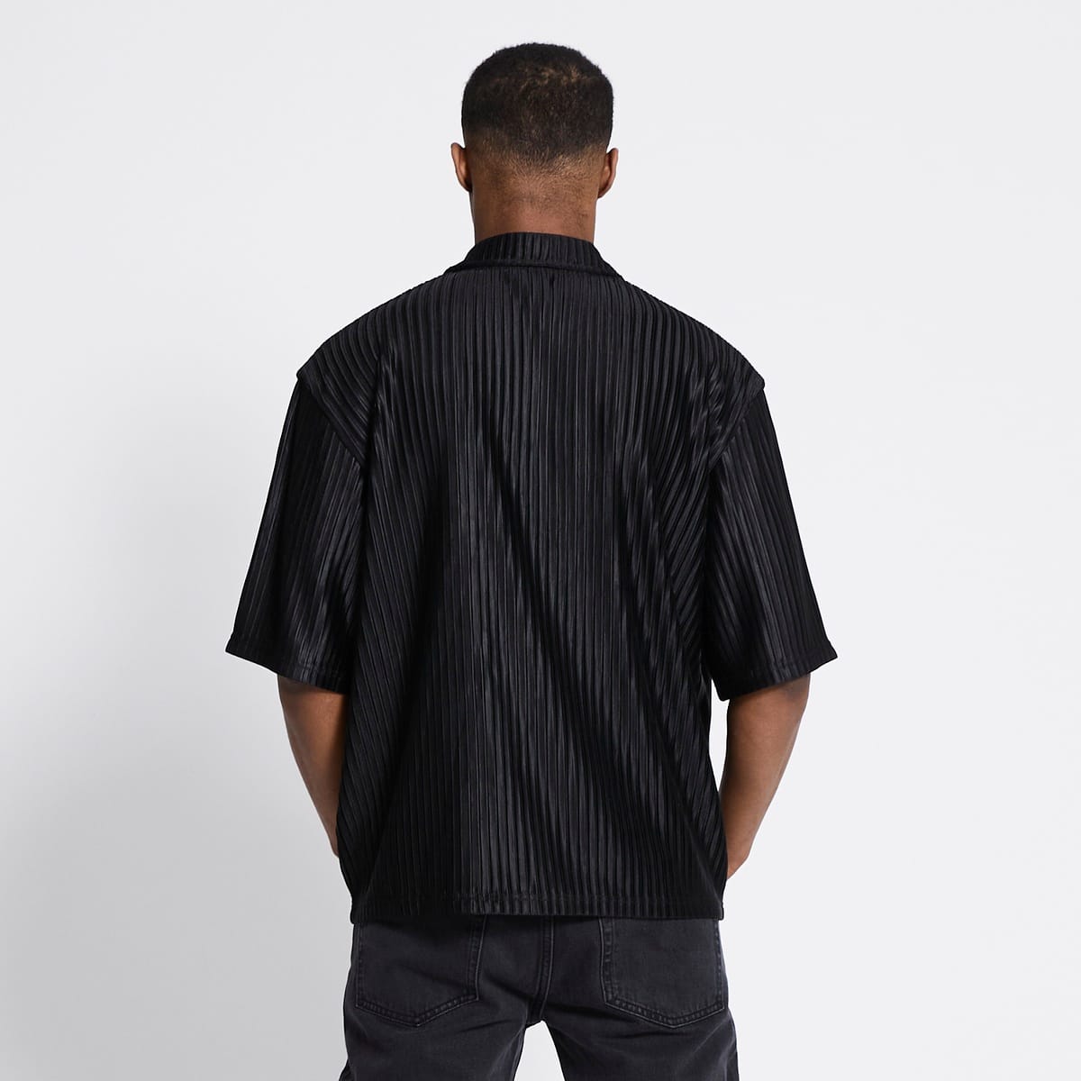 Classic Short Sleeve Pleated Shirt