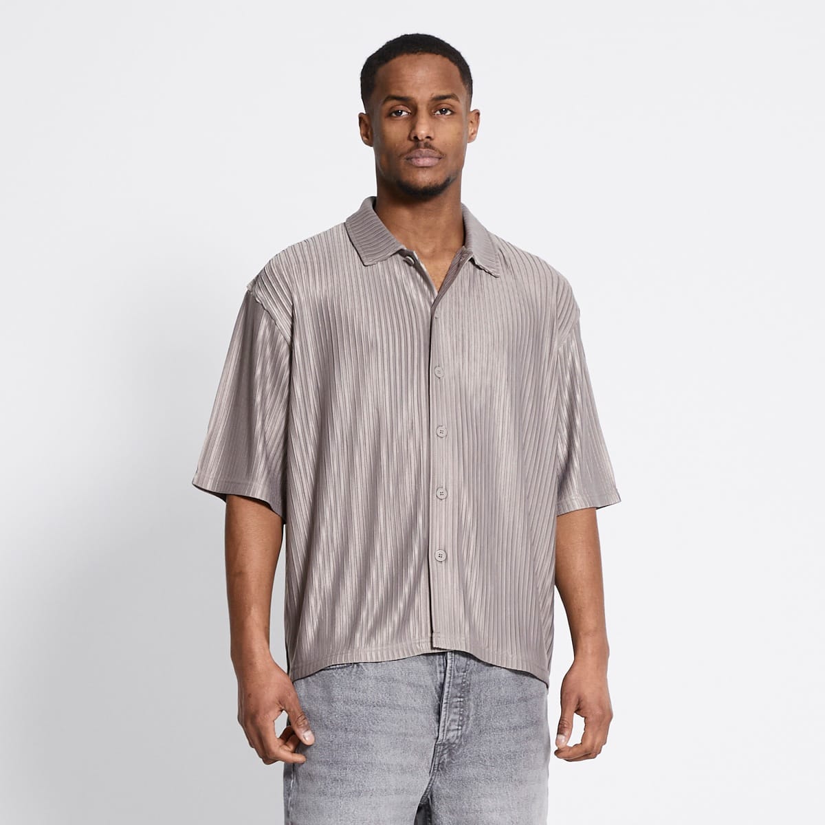 Smith Pleated Short Sleeve Shirt