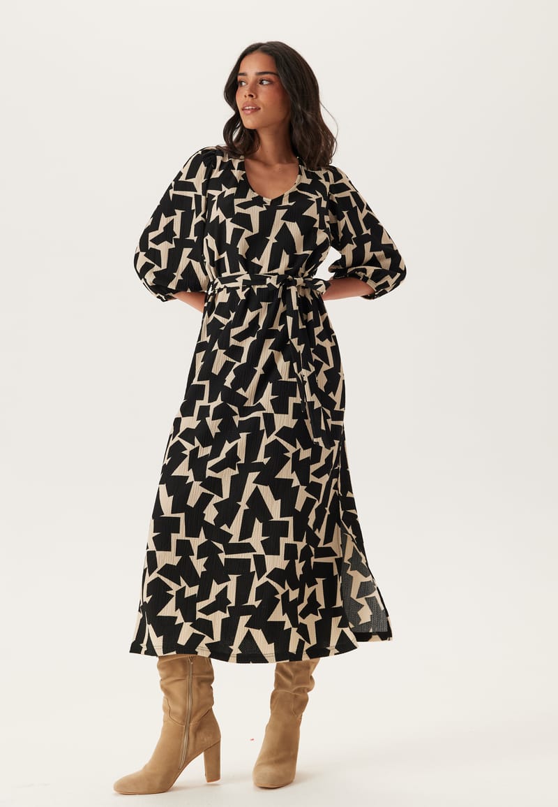 Happy Holly Structured Puff Sleeve Dress