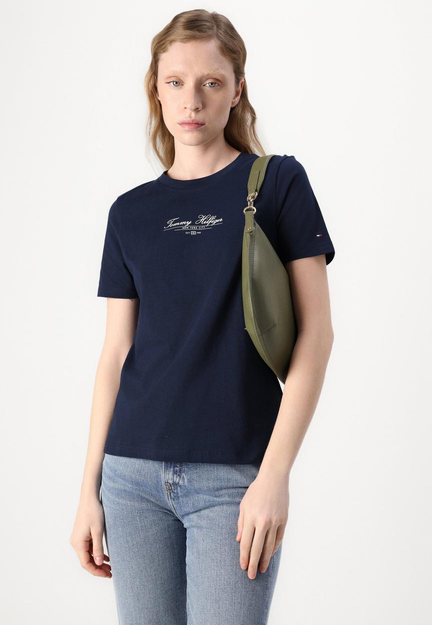 Tommy Hilfiger
SCRIPT TEE - T-shirt med print - mörkblå