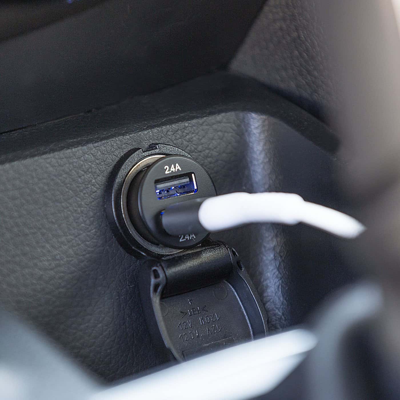 Linocell FM-sändare med Bluetooth och snabbladdning