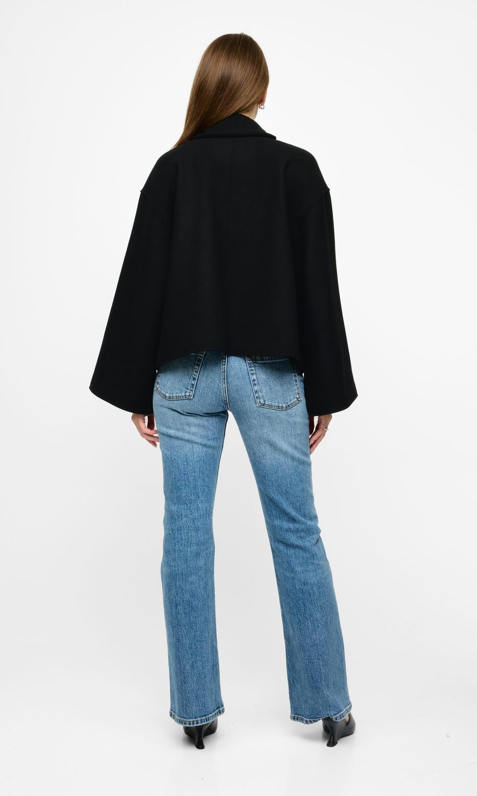 Svart Tia Kappa för Dam