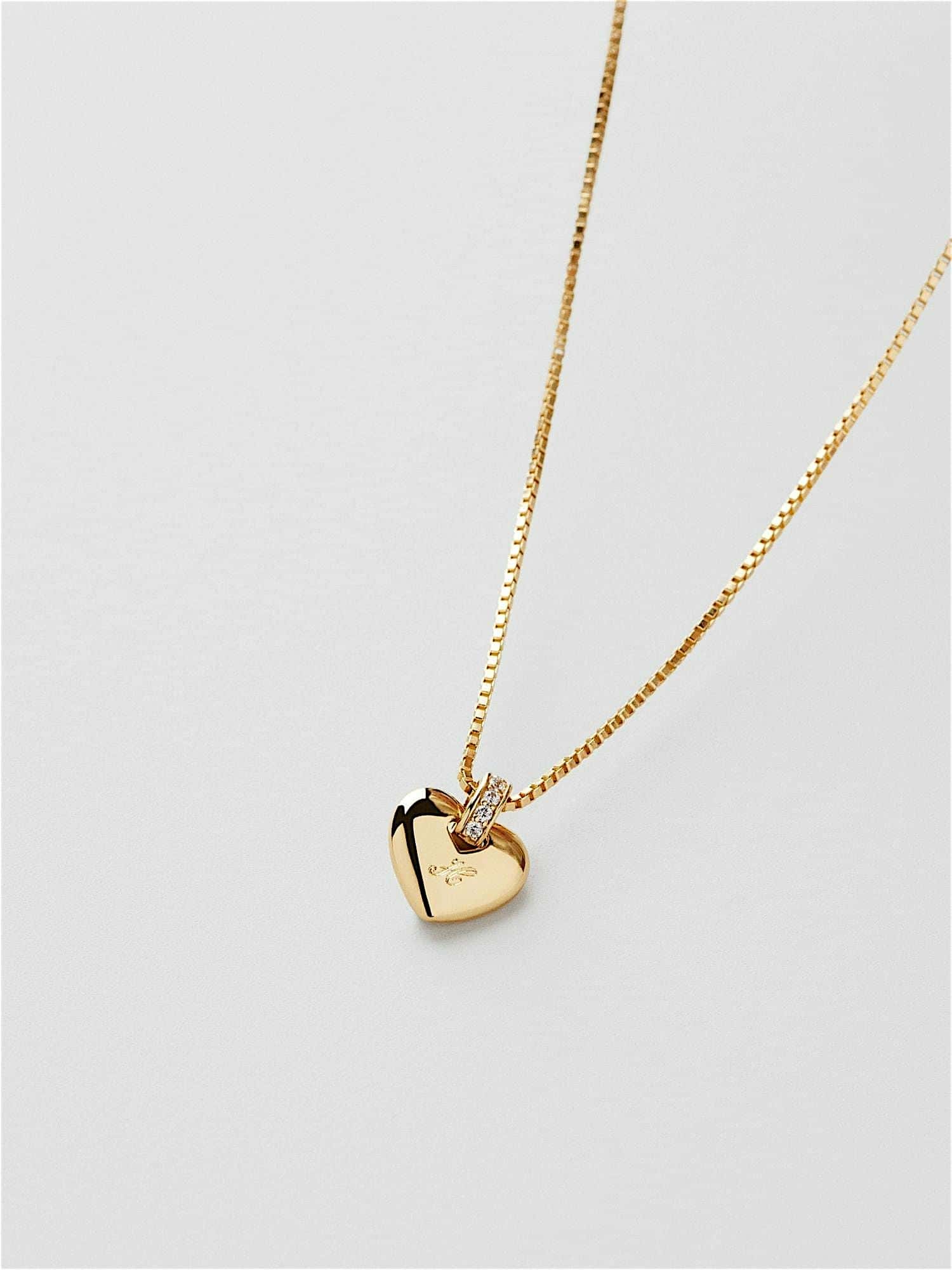 Elegantes Herzförmiges Damen Halsband