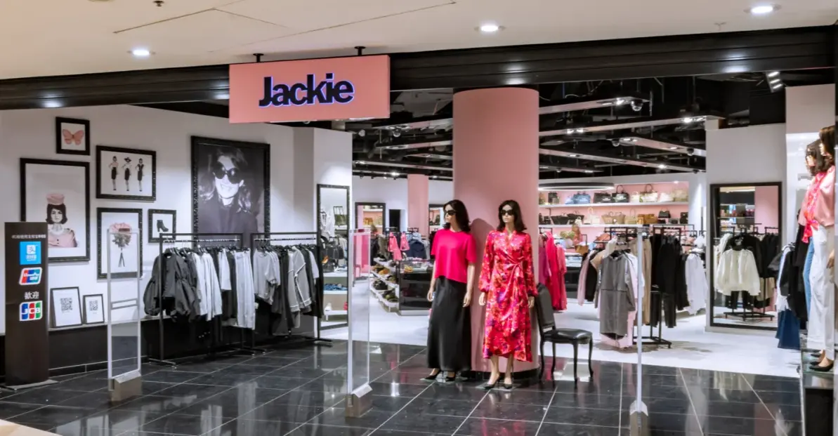 Jackie har 30-50% extra rabatt på deras rea