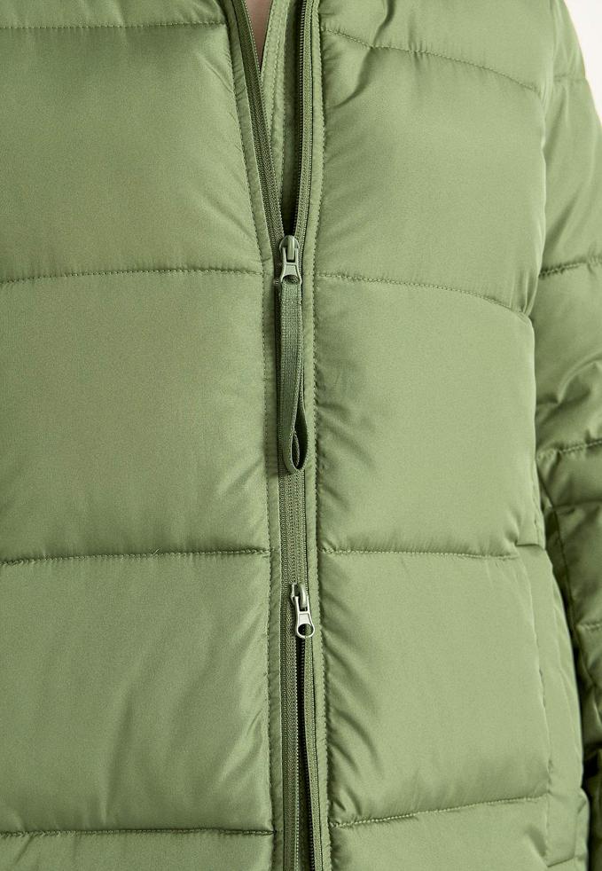 Elegant grön vinterkappa för damer