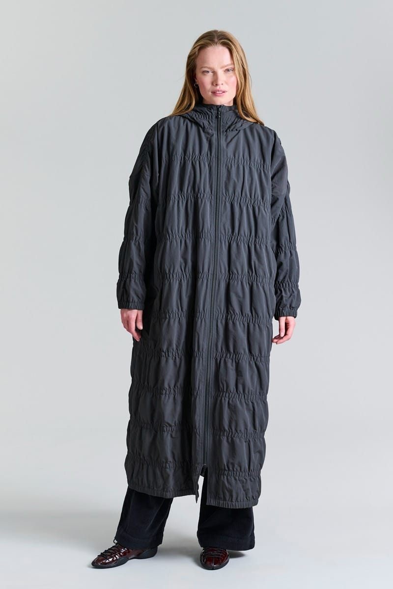 Överdimensionerad ullkappa med stilren design