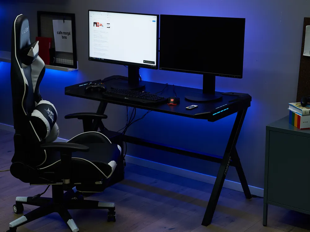 Gamingbord DANVERS Svart 120 cm 60 cm RGB LED - Beliani.se