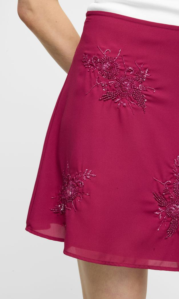 Vinröd Sophia minikjol med pärldetaljer