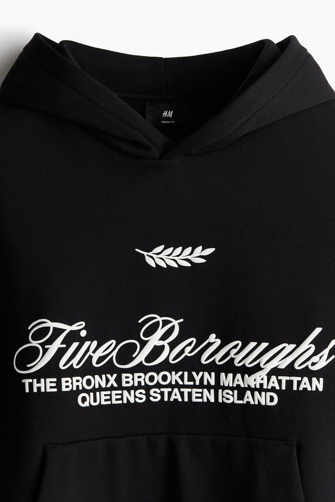 Huvtröja med tryck Loose Fit - Svart/Five Boroughs - HERR 
