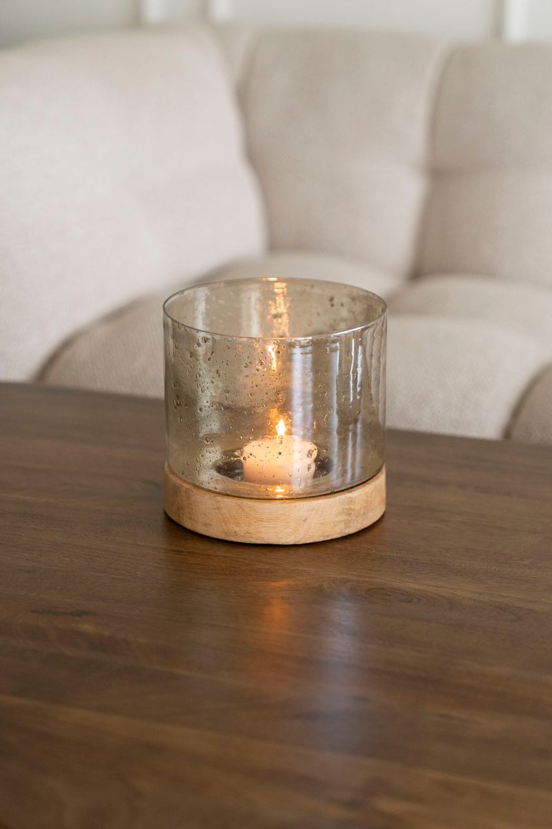 Elegant värmeljushållare i glas och trä