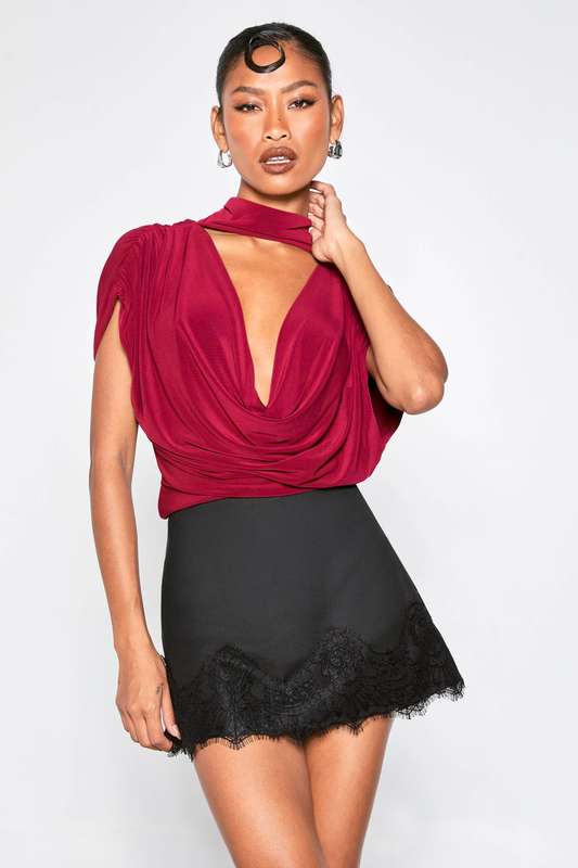 50 % rabatt på allt + 10 % extra hos Boohoo