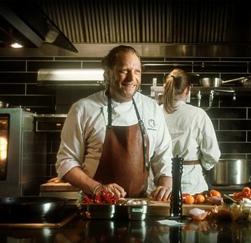 Kockförberedd matkasse med smakrika såser