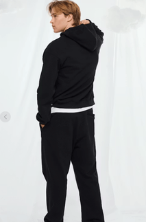 20 % rabatt på märket Junkyard Apparel vid köp av 2 eller fler varor