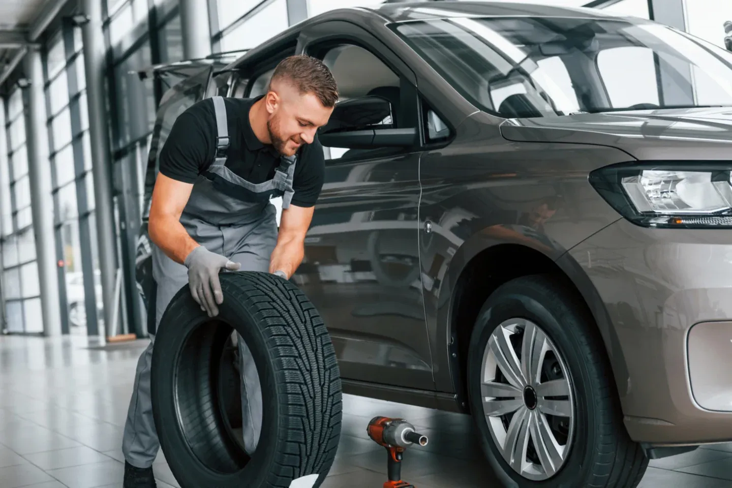 Professionell Däckbyte hos Cesars Bilvård