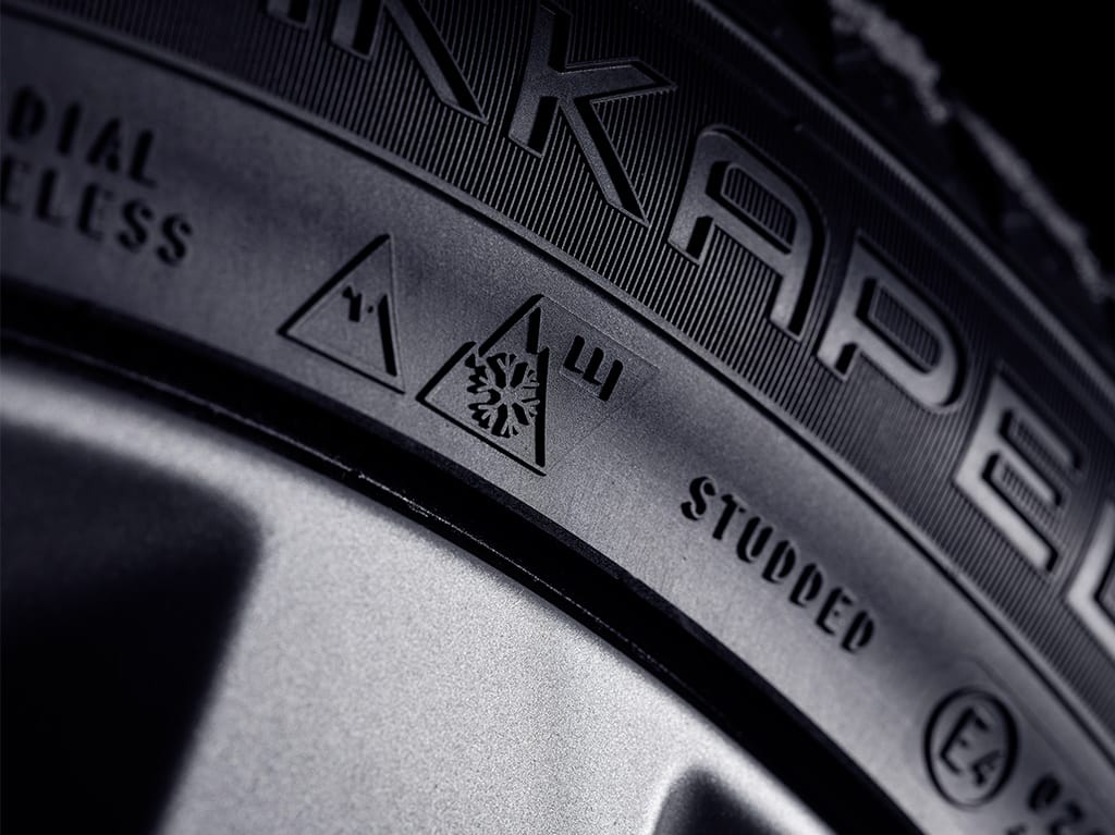 Tävling. Nokian Tyres Hakkapeliitta 01 Vinterdäck