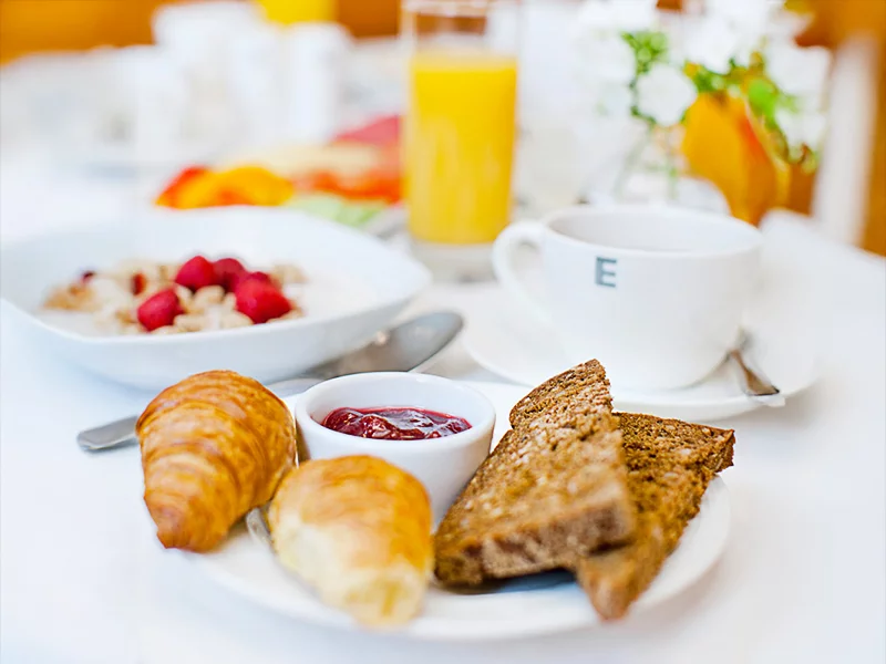 Övernattning med frukost på Elite Palace Hotel Stockholm för 2