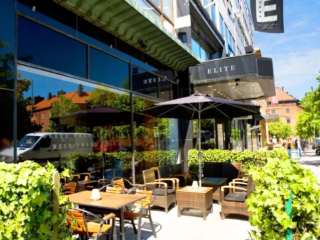 Övernattning med frukost på Elite Palace Hotel Stockholm för 2